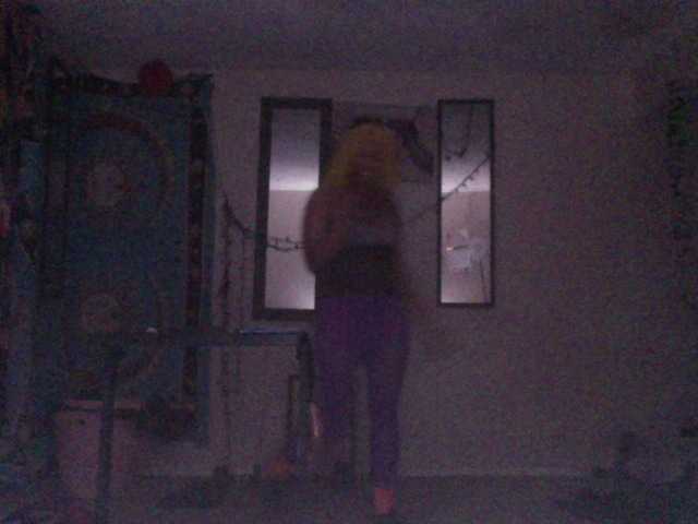 AdviceColumn's BongaCams show and profile