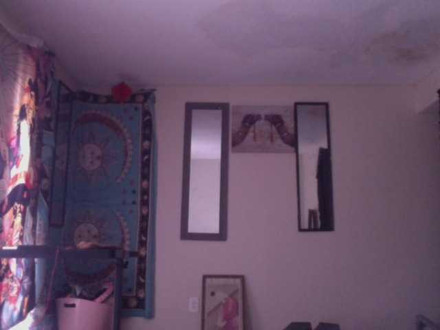 AdviceColumn's BongaCams show and profile