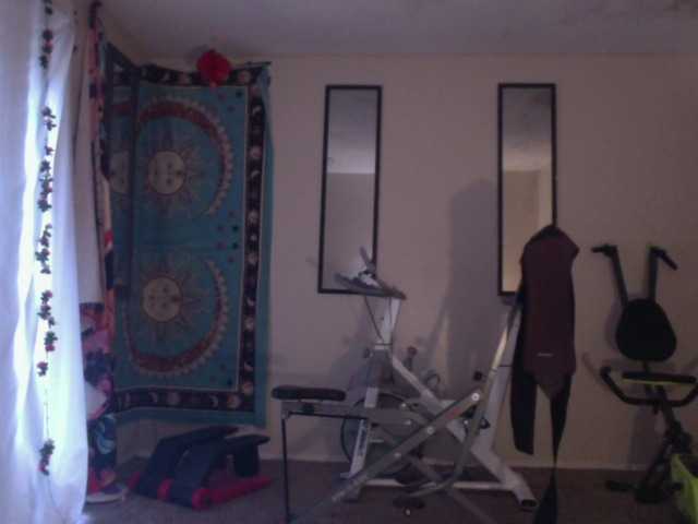 AdviceColumn's BongaCams show and profile