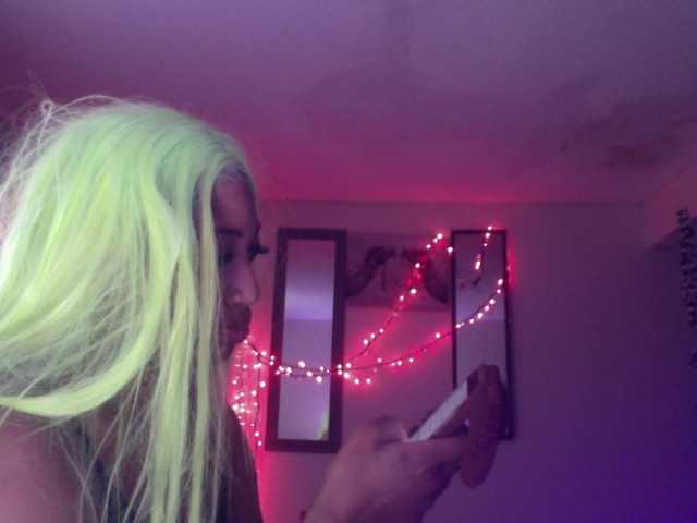 AdviceColumn free chat on liveonude