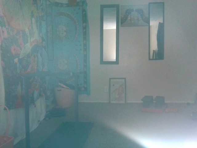 AdviceColumn's BongaCams show and profile