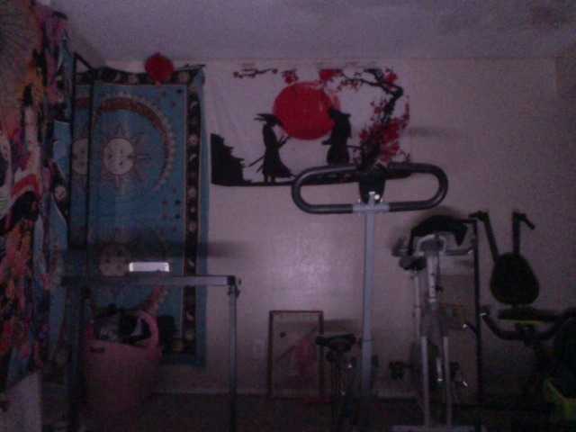 AdviceColumn's BongaCams show and profile