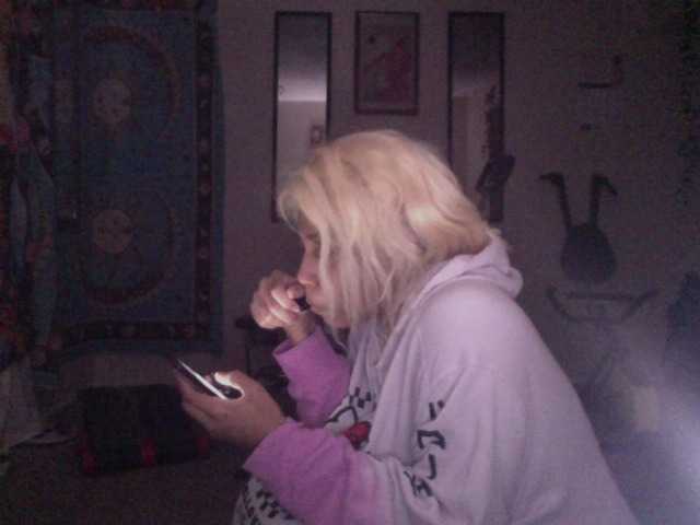 AdviceColumn's BongaCams show and profile