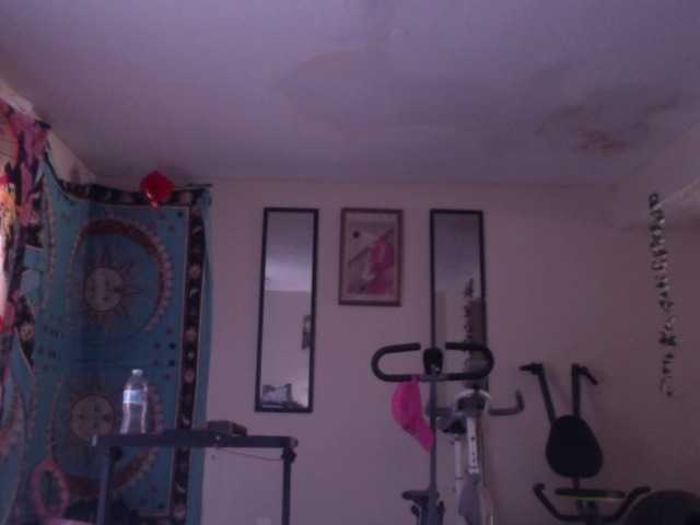 AdviceColumn's BongaCams show and profile