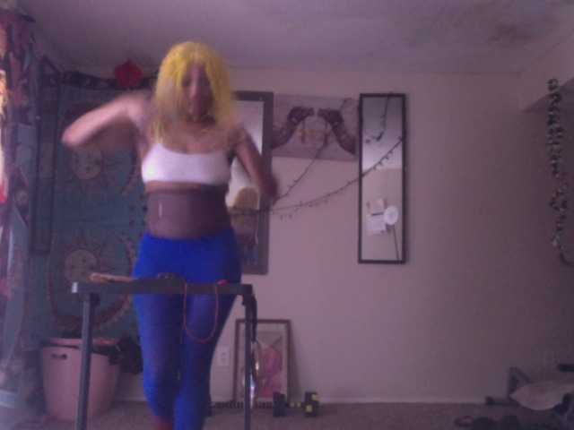 AdviceColumn's BongaCams show and profile