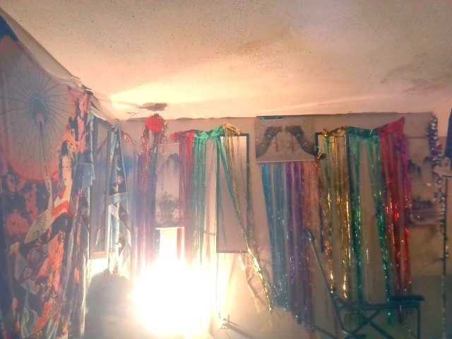 AdviceColumn's BongaCams show and profile