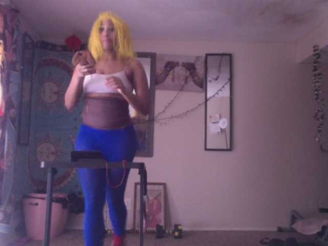 AdviceColumn's BongaCams show and profile