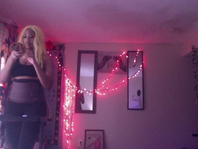 AdviceColumn free chat on liveonude