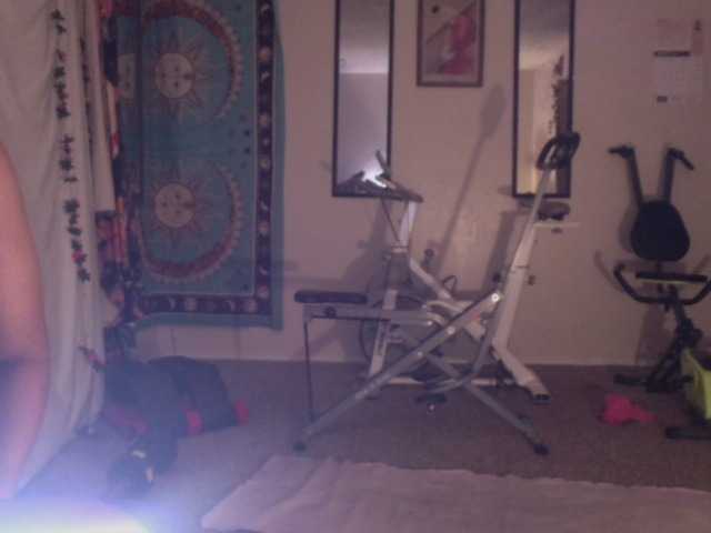 AdviceColumn's BongaCams show and profile