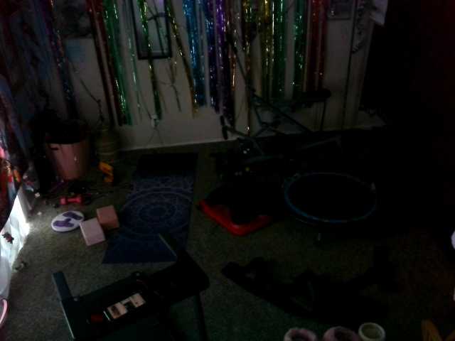 AdviceColumn's BongaCams show and profile