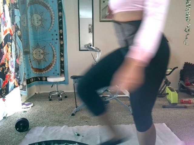 AdviceColumn's BongaCams show and profile