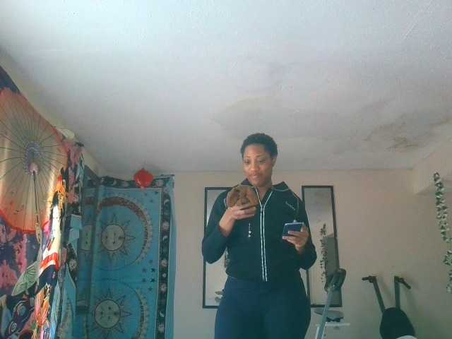 AdviceColumn's BongaCams show and profile