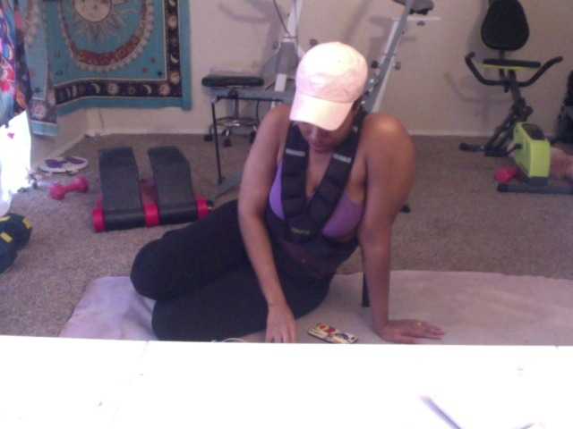 AdviceColumn's BongaCams show and profile