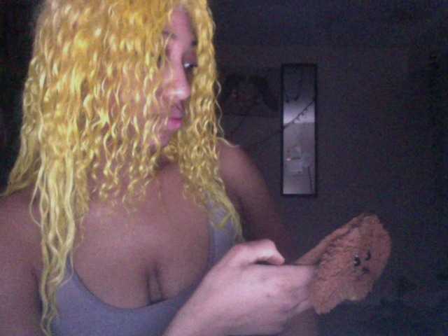 AdviceColumn's BongaCams show and profile