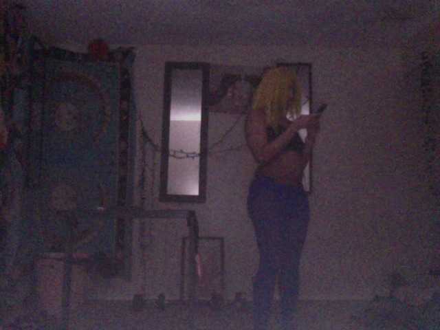 AdviceColumn's BongaCams show and profile