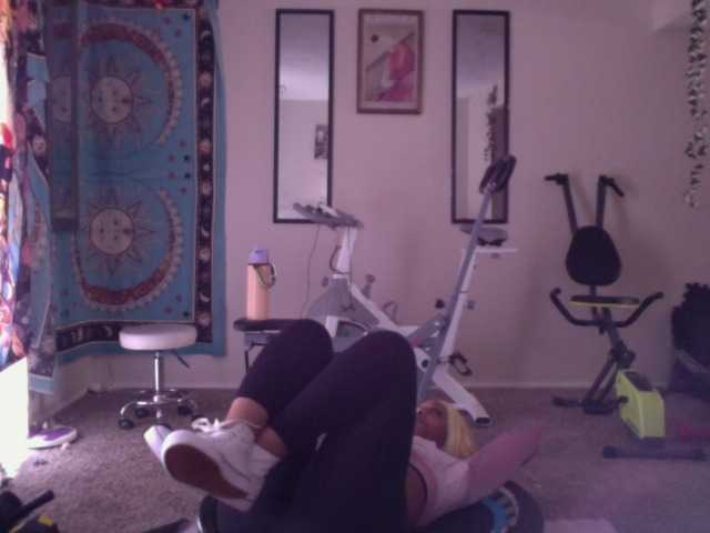 AdviceColumn's BongaCams show and profile