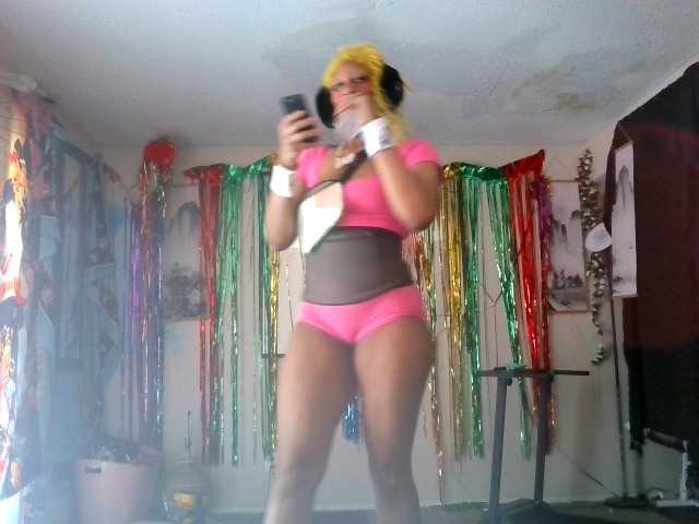 AdviceColumn's BongaCams show and profile