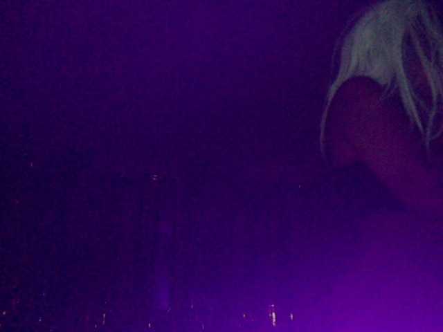 AdviceColumn's BongaCams show and profile