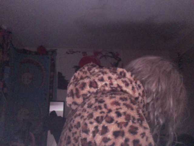 AdviceColumn's BongaCams show and profile