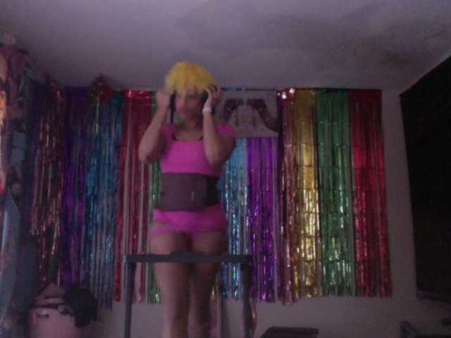 AdviceColumn's BongaCams show and profile