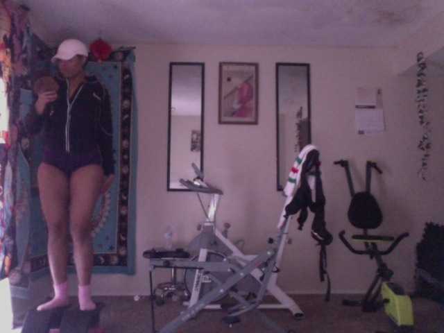 AdviceColumn's BongaCams show and profile