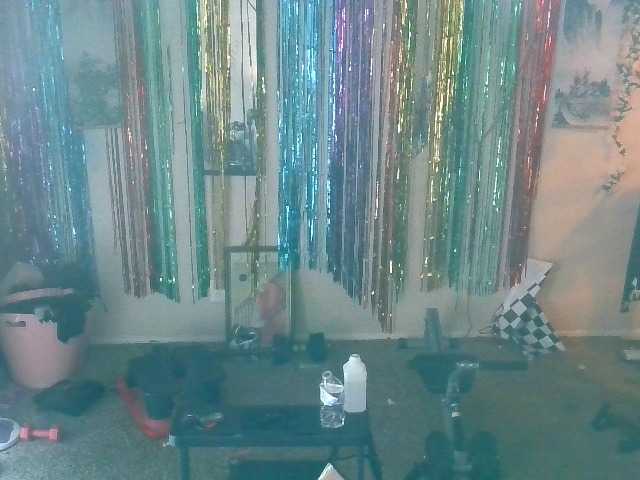 AdviceColumn's BongaCams show and profile