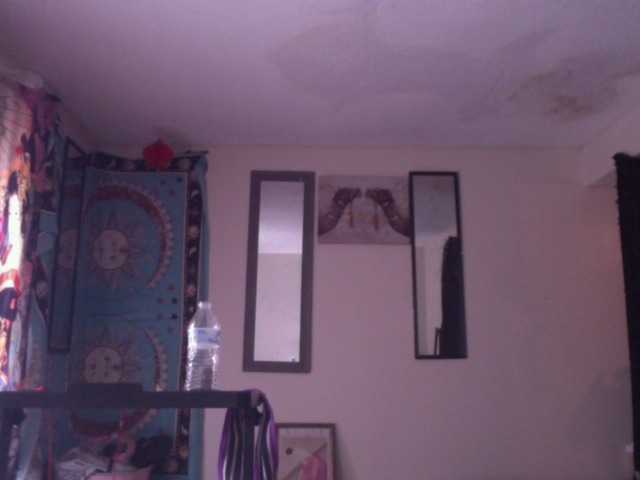 AdviceColumn's BongaCams show and profile