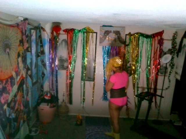 AdviceColumn's BongaCams show and profile