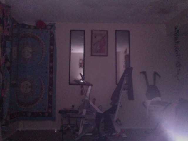 AdviceColumn's BongaCams show and profile