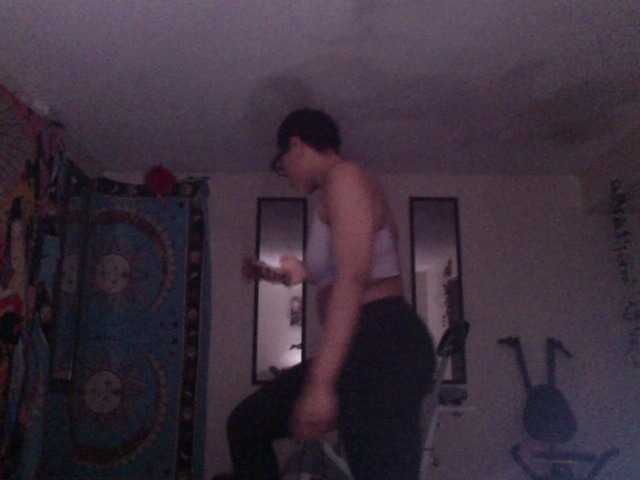 AdviceColumn's BongaCams show and profile