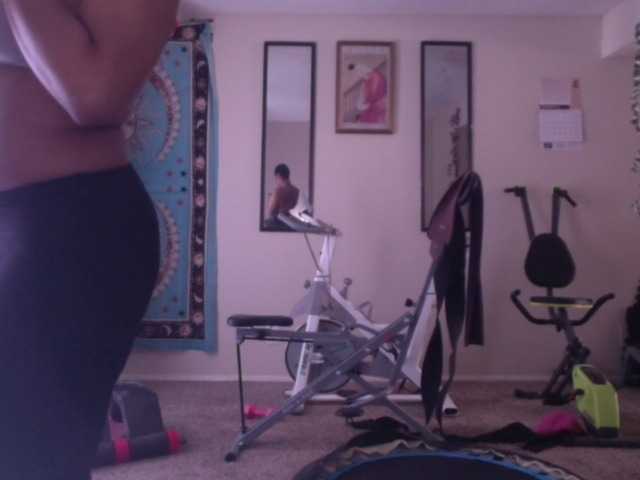 AdviceColumn's BongaCams show and profile