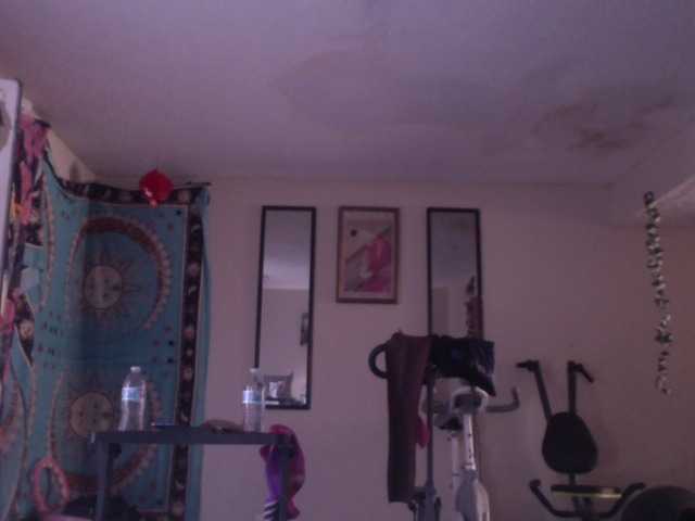 AdviceColumn's BongaCams show and profile