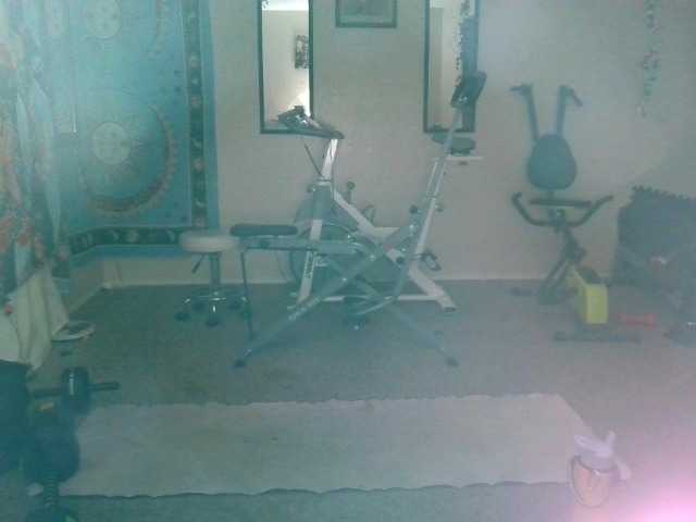 AdviceColumn's BongaCams show and profile