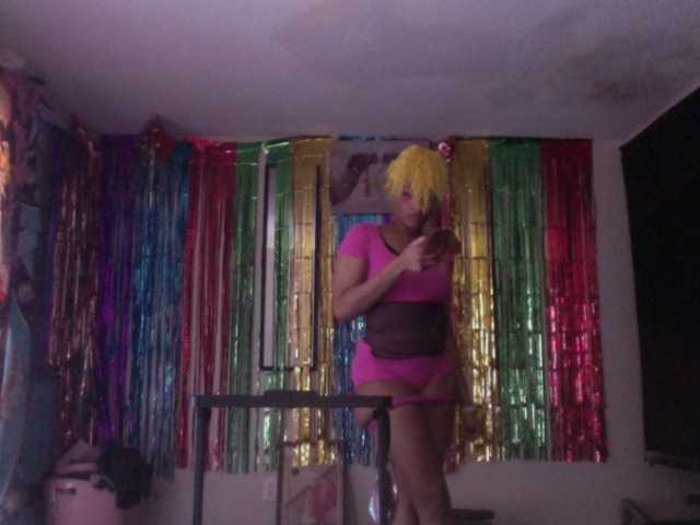 AdviceColumn's BongaCams show and profile