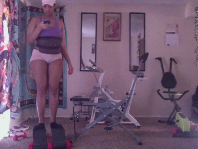 AdviceColumn's BongaCams show and profile