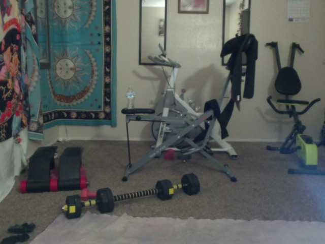 AdviceColumn's BongaCams show and profile