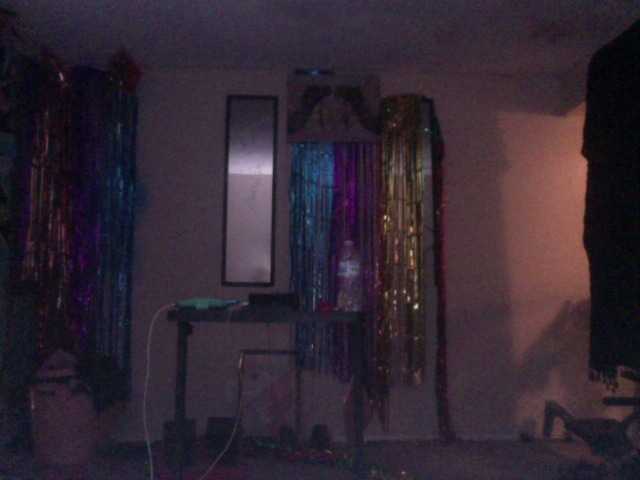 AdviceColumn's BongaCams show and profile