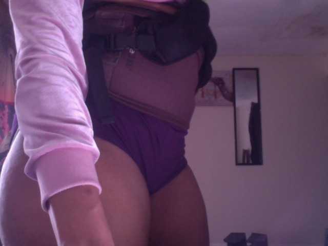 AdviceColumn's BongaCams show and profile