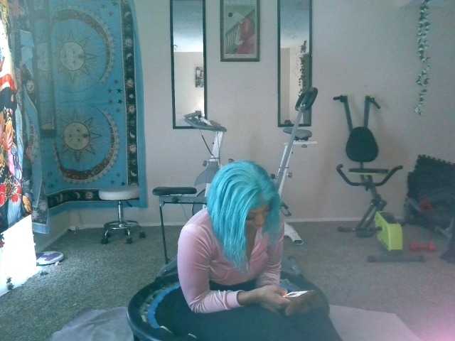 AdviceColumn's BongaCams show and profile