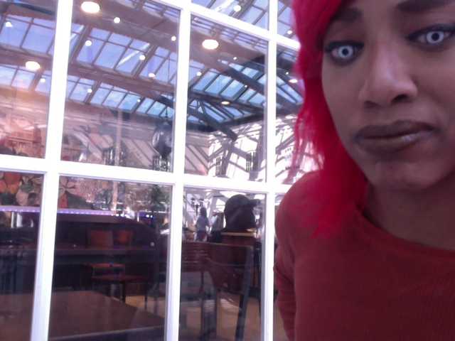 AdviceColumn's BongaCams show and profile