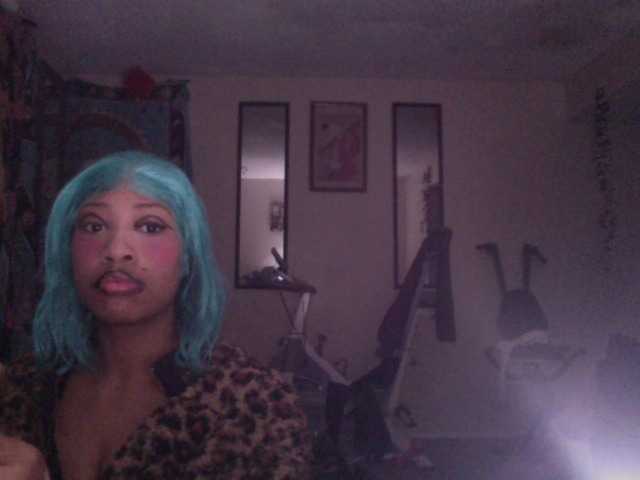 AdviceColumn's BongaCams show and profile