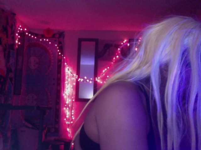 AdviceColumn free chat on liveonude