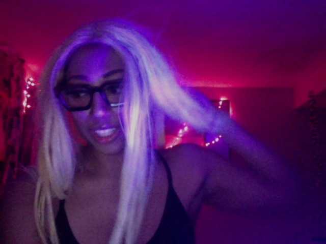 AdviceColumn free chat on liveonude