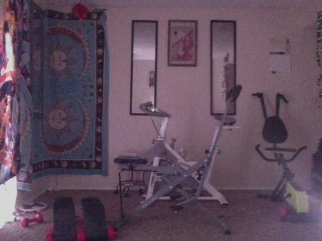 AdviceColumn's BongaCams show and profile