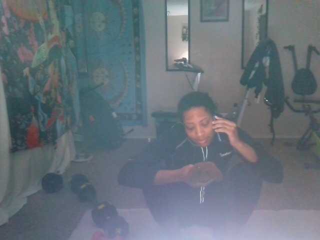 AdviceColumn's BongaCams show and profile