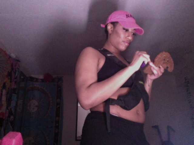 AdviceColumn's BongaCams show and profile