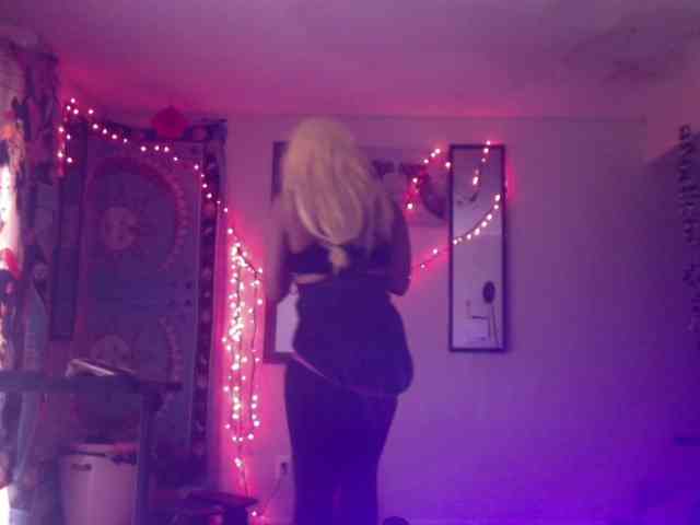 AdviceColumn Live Webcam on BongaCams