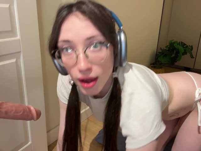 KellyyBeryy's BongaCams show and profile