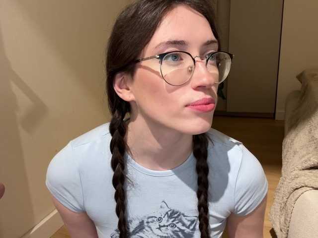 KellyyBeryy's BongaCams show and profile