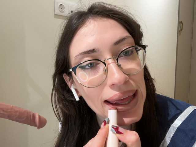KellyyBeryy's Thumb Image